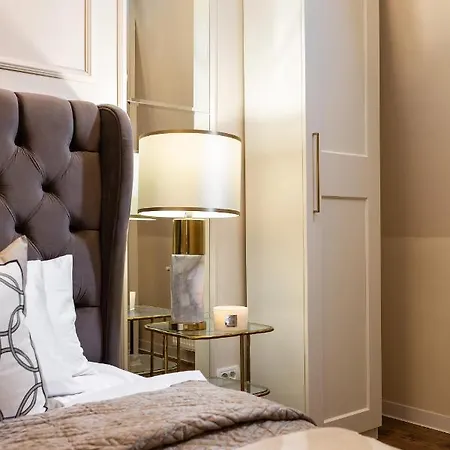 Qult - Invictus Apartment Bucharest Exterior photo